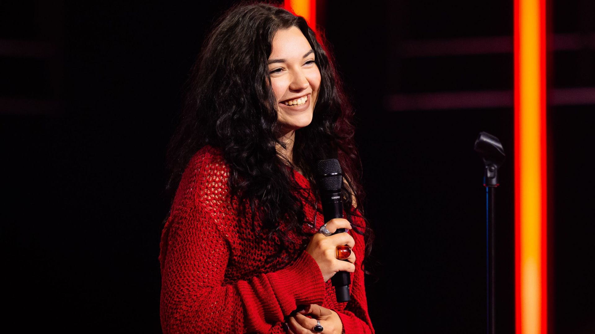 ザ・ヴォイス・ベルギー：17歳のダイアナは、あたかもその曲がずっと自分のものだったかのようにクラシックを手に入れる