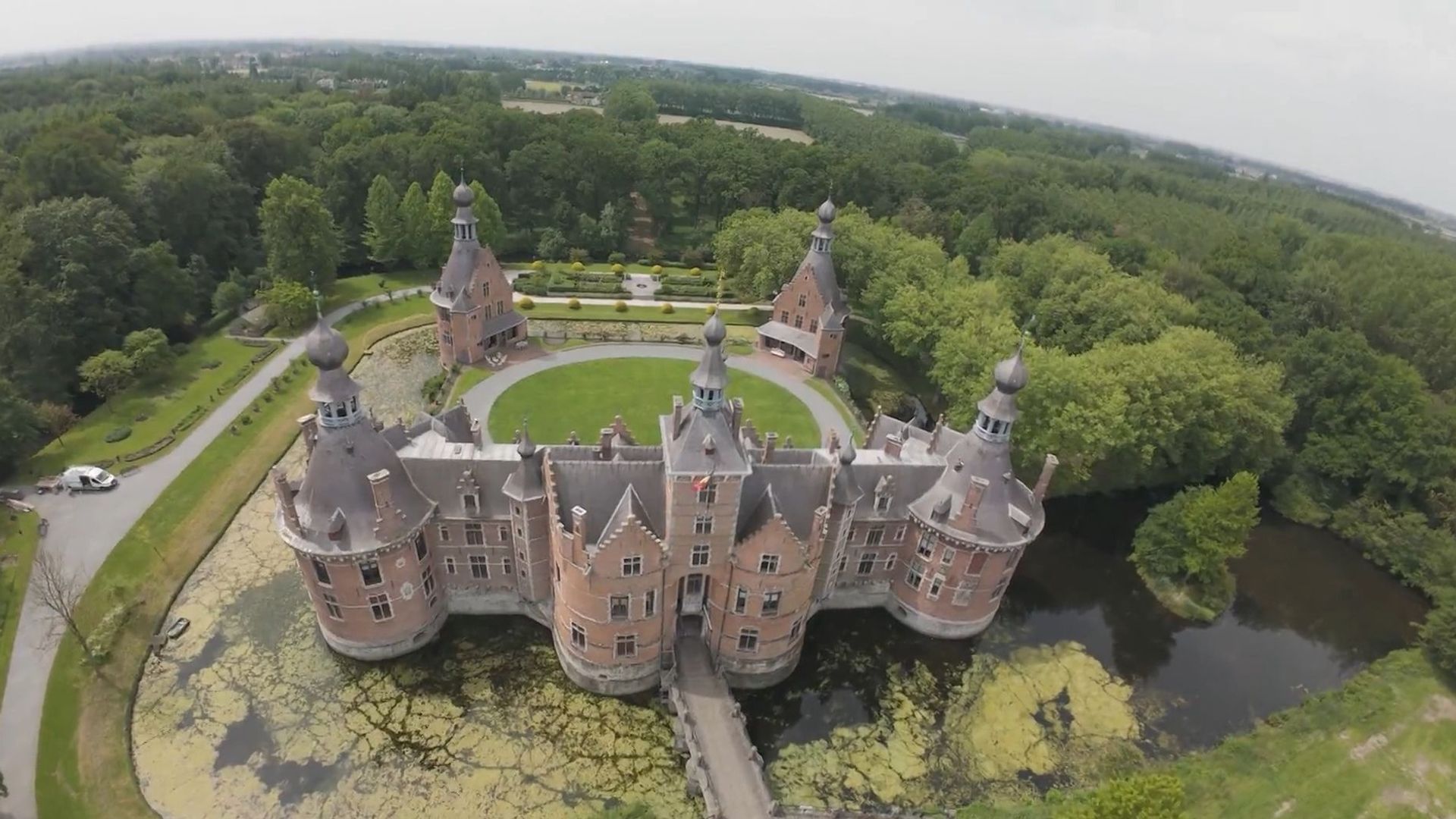 Ce château flamand surnommé le "Chambord des Flandres"