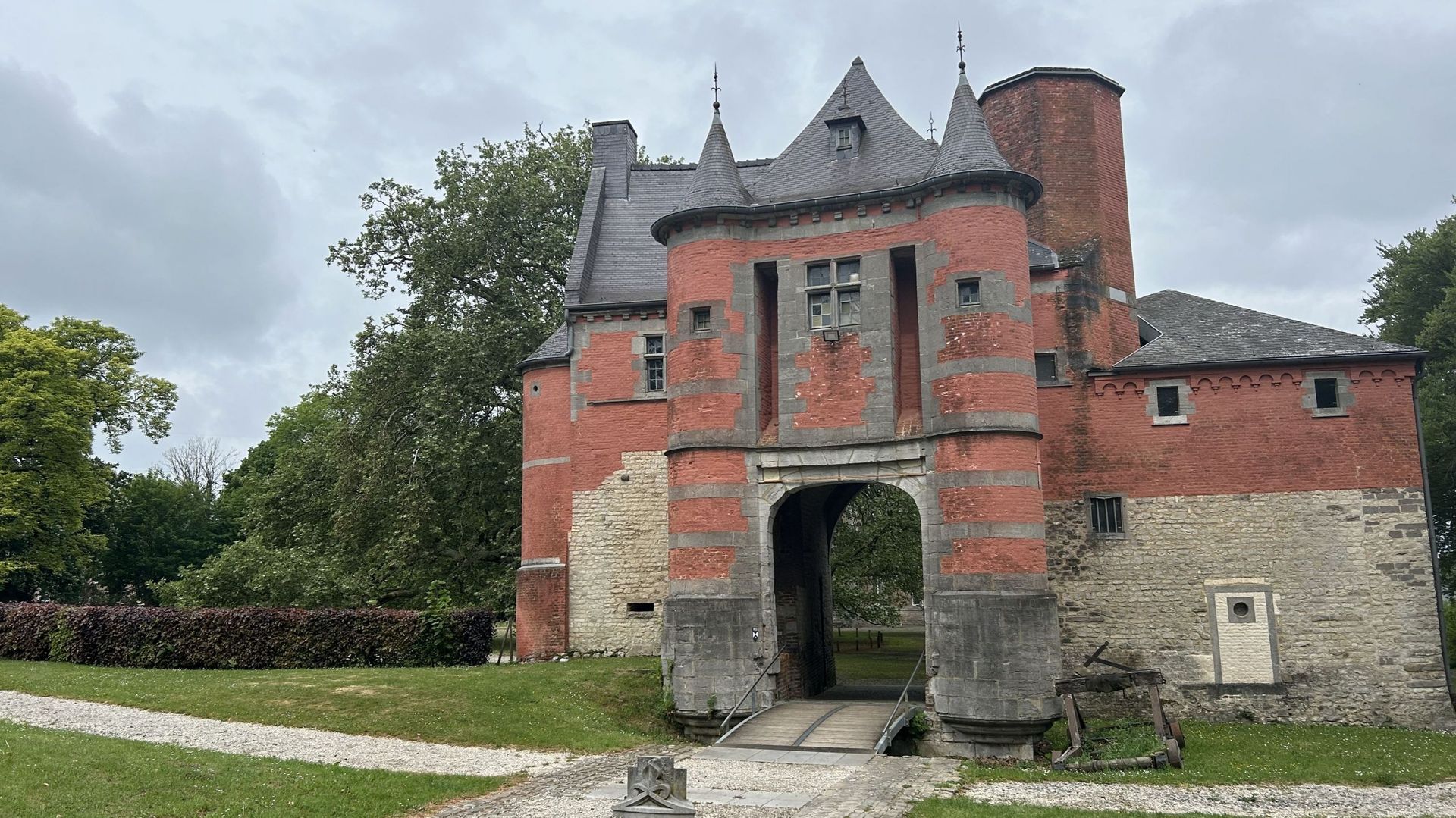 La commune de Courcelles deviendra bientôt propriétaire du château de Trazegnies