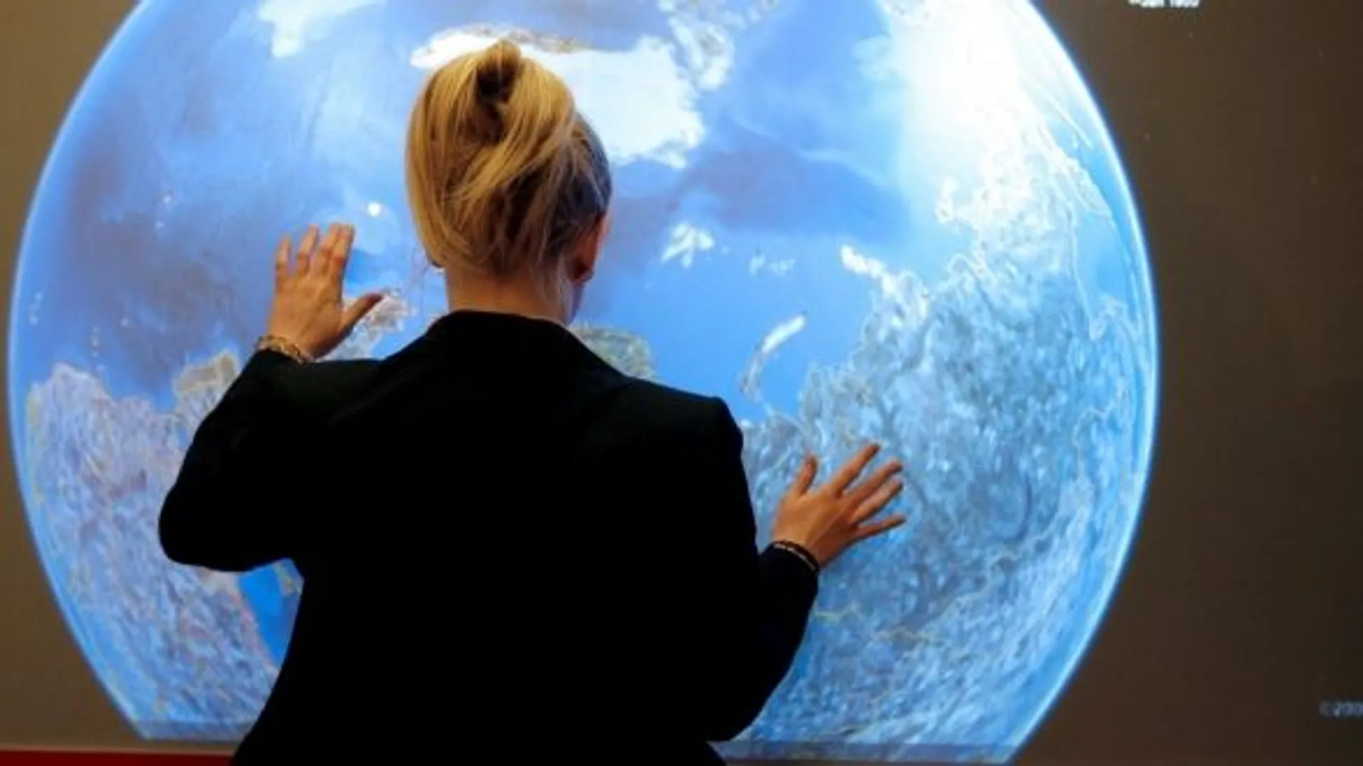 Le champ magnétique terrestre naît-il dans les océans ? - RTBF Actus