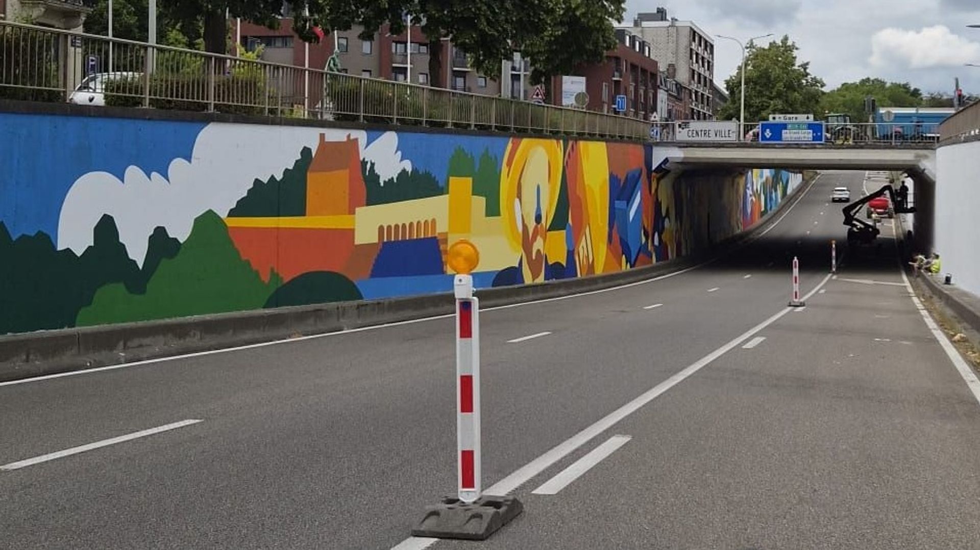 Un artiste portugais réalise une fresque géante dans un tunnel de Mons