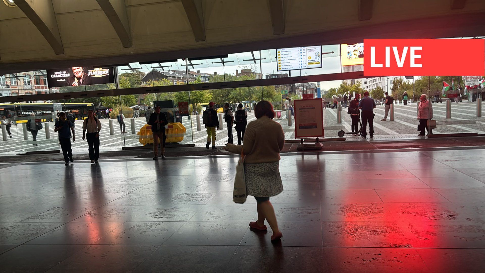 Photo: RTBF Liège Student Protests and Riots Prompt Transit Closures