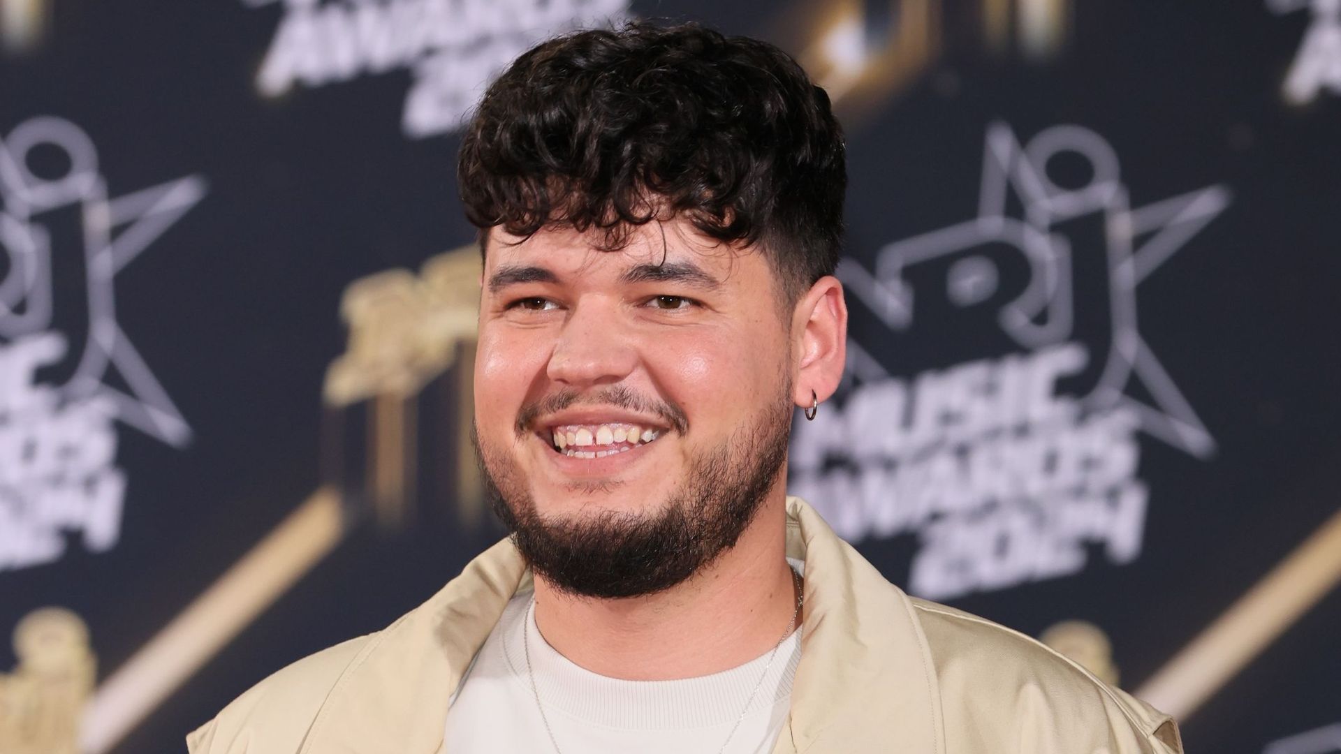 Joseph Kamel dévoile le premier single de son prochain album : "Crash"