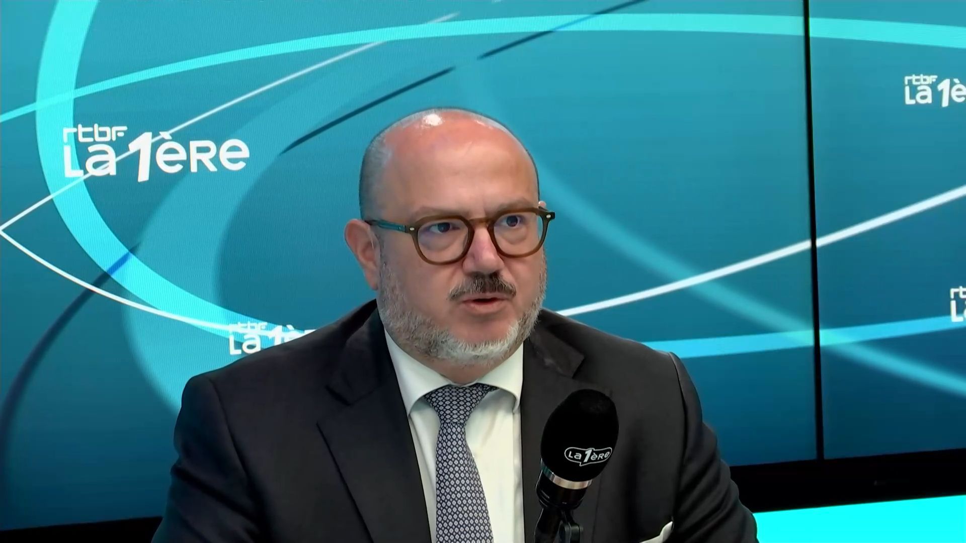 قانون كرة القدم ومشروع قانون أولي بشأن المنظمات المتطرفة: برنارد كوينتين يشرح تفاصيل إجراءات الاتفاقية الحكومية الجديدة – أخبار RTBF