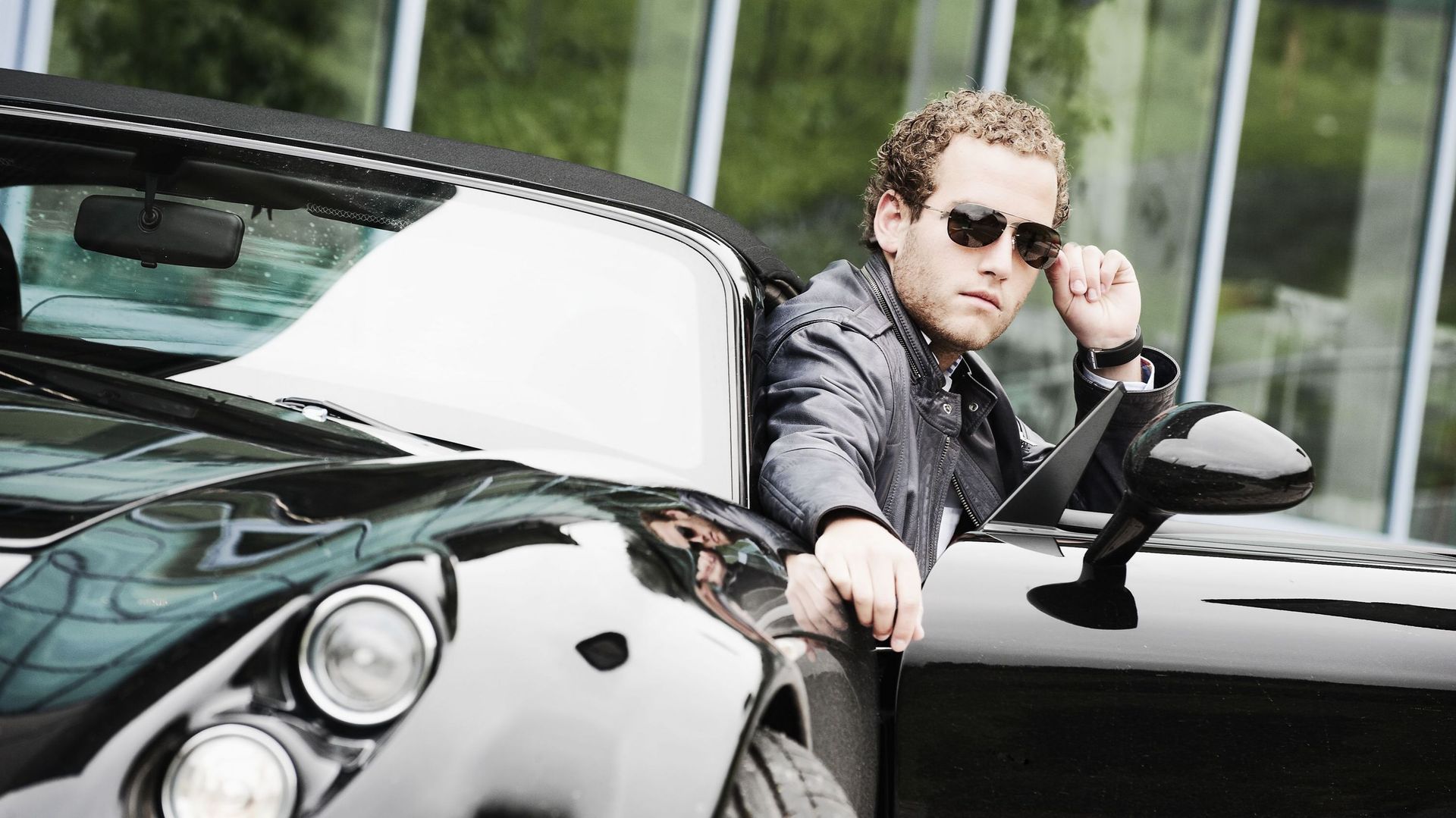 Petit pénis et voiture de sport, des scientifiques prouvent qu’il y a bien un lien ! - RTBF Actus