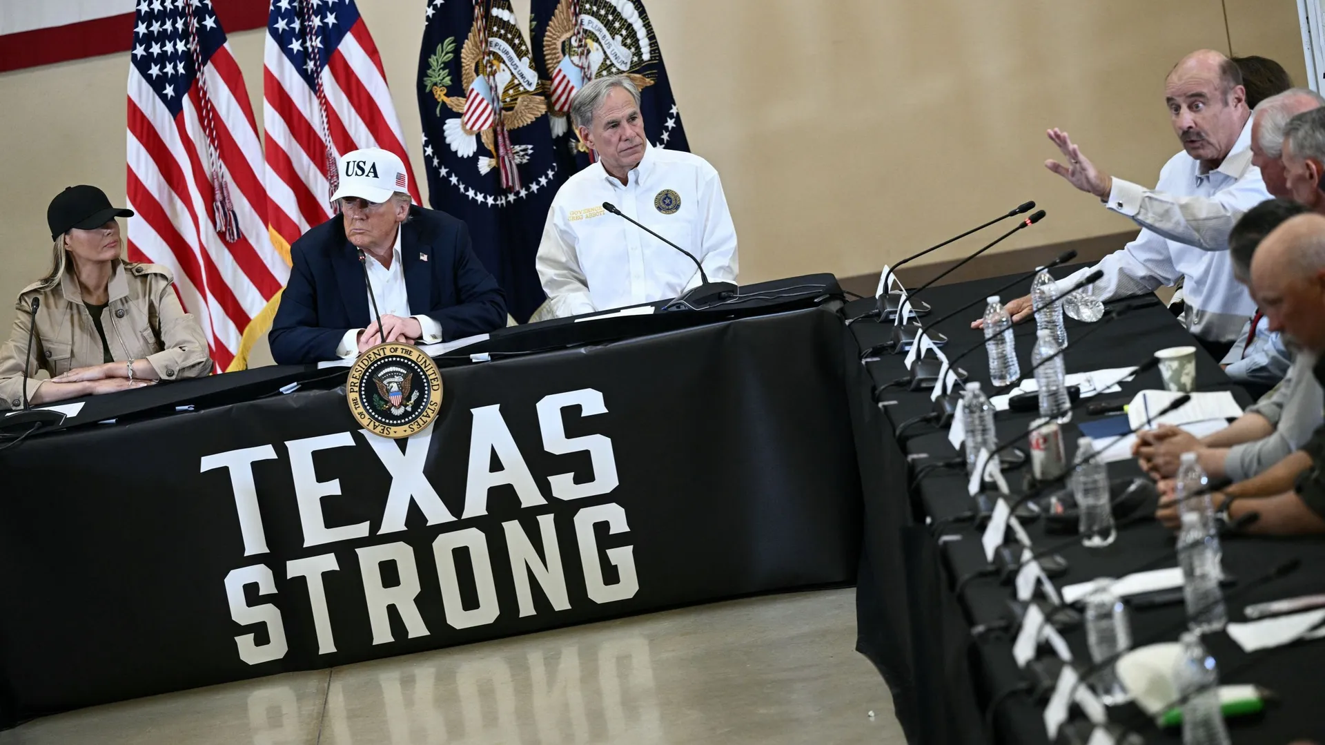 Etats-Unis : le gouverneur républicain du Texas ordonne l’arrestation ...