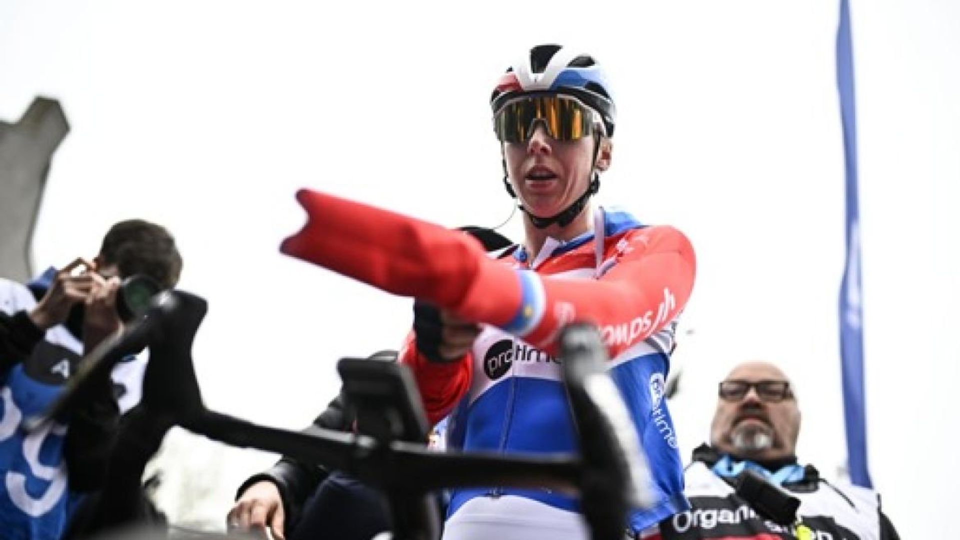 Cyclisme : sixième victoire de la saison pour Lorena Wiebes, premier podium pour... la patineuse Sandrine Tas