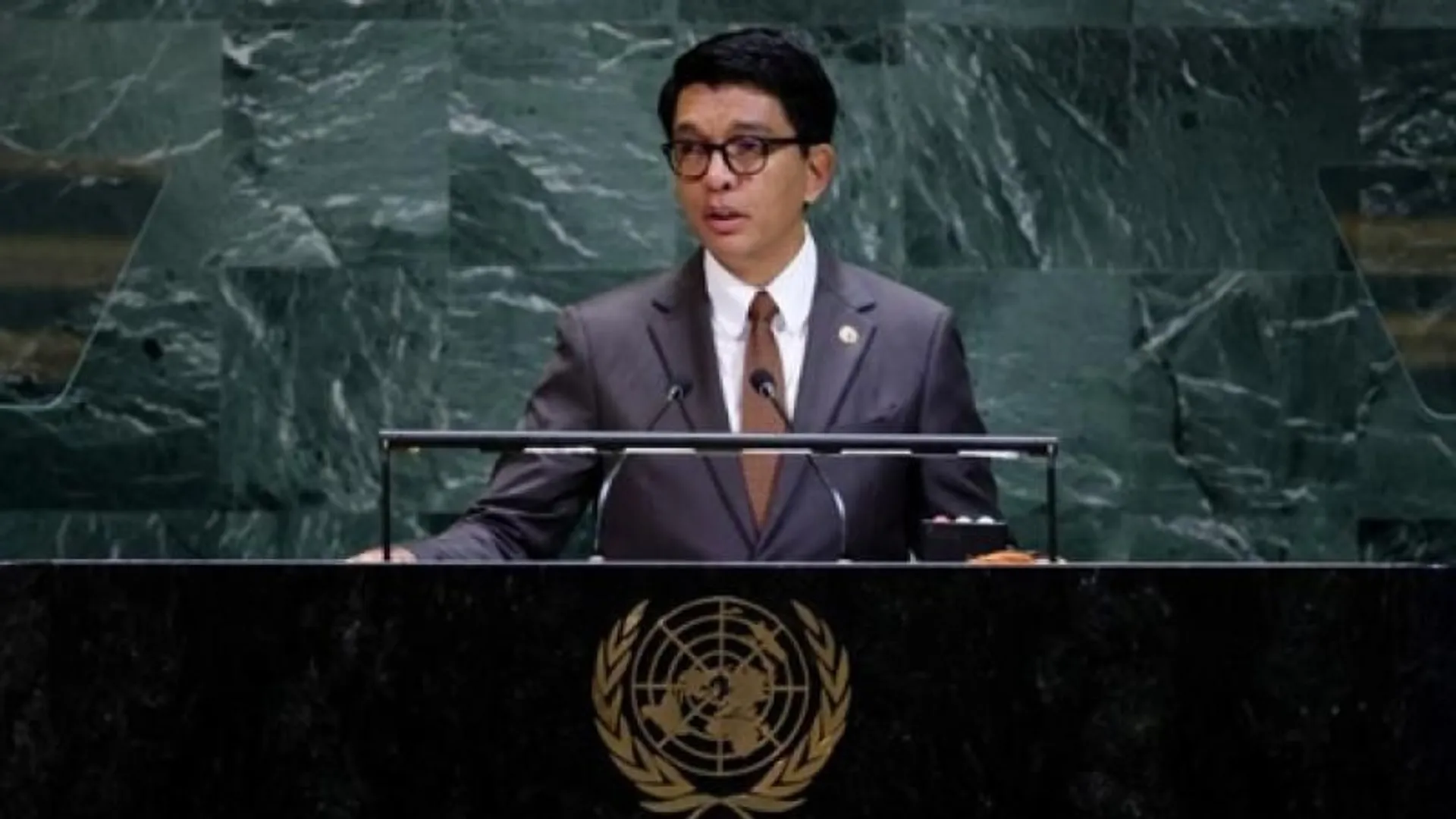 'Le président malgache Andry Rajoelina a été exfiltré dimanche' par ...