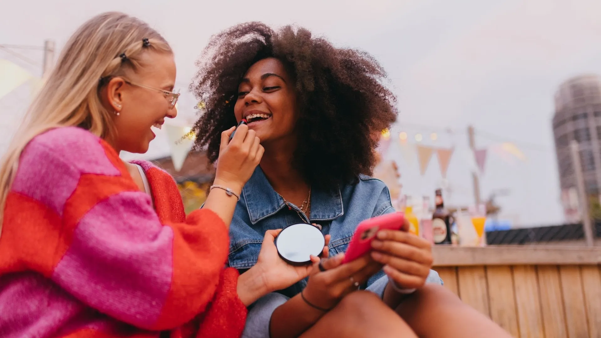 Insultes déguisées en compliments : qu’est-ce que le 'negging', cette ...