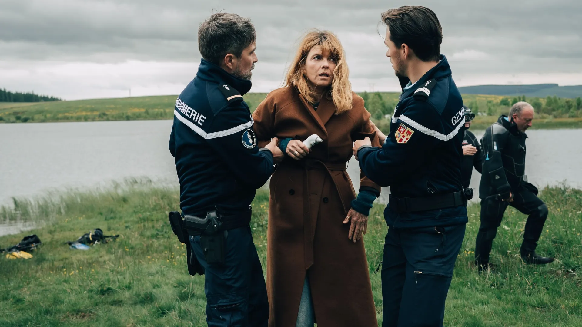 Roman Sans Rien 'Rien ne t'efface' : la série thriller adaptée du roman de Michel Bussi ...