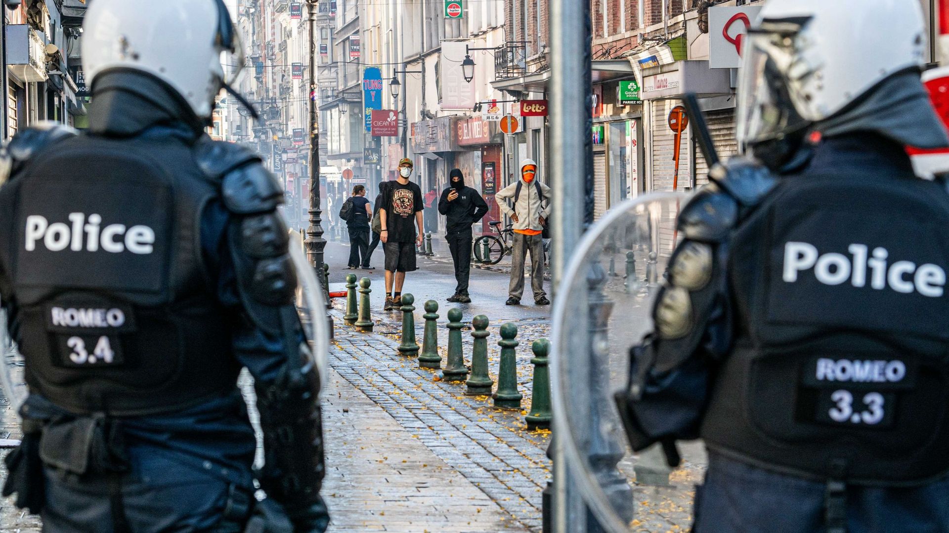 Le Bourgmestre de Liège et la police appellent 'les élèves à reprendre le chemin de l’école' ce mercredi - RTBF Actus