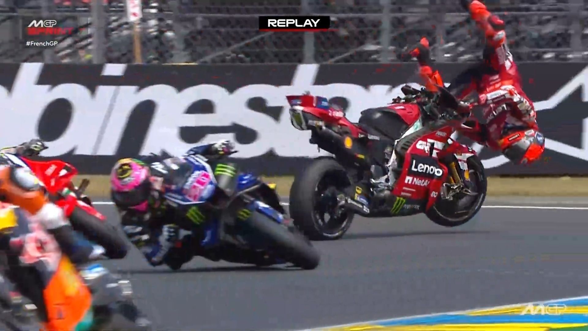 MotoGP France : chute spectaculaire pour Marc Marquez en course sprint, la victoire pour Jorge Martin