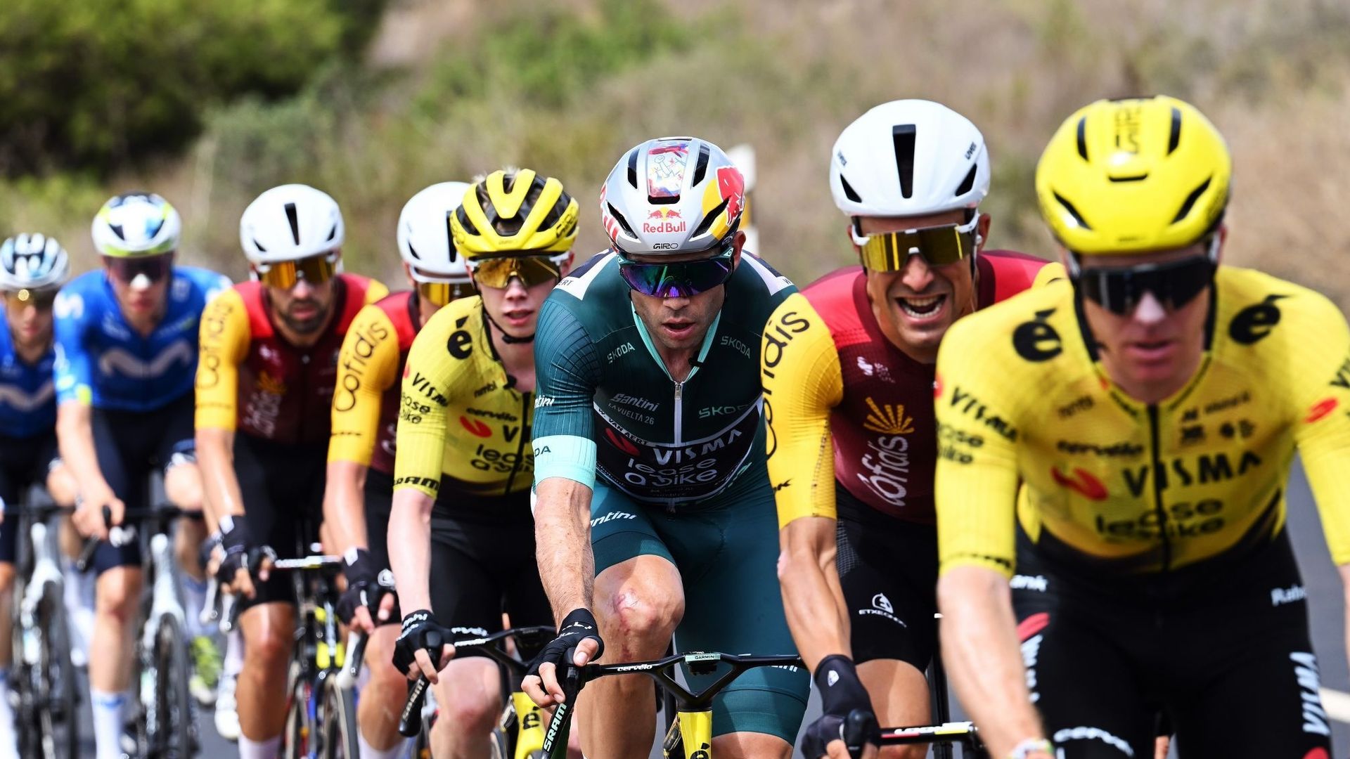 Vuelta 2026 – Une bordure qui fait pschitt, Wout van Aert sur tous les fronts… : les faits marquants de la 11e étape