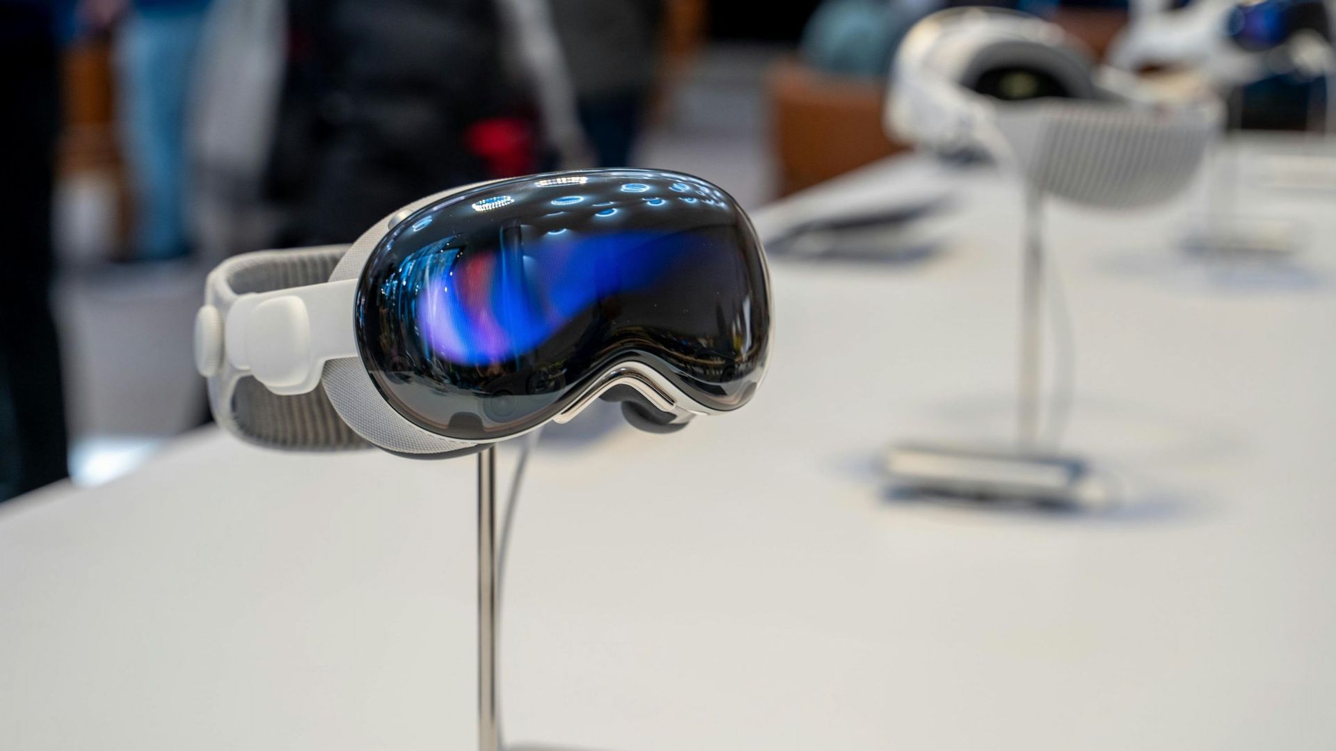Apple : le nouveau PDG aurait déjà sacrifié le casque Vision Pro