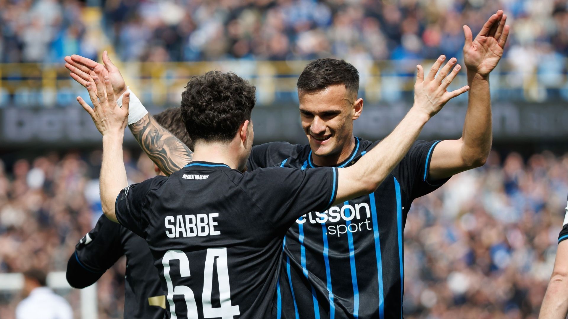 Kyriani Sabbe assesses former Club Brugge teammate Aleksandar Stankovic at Inter Milan