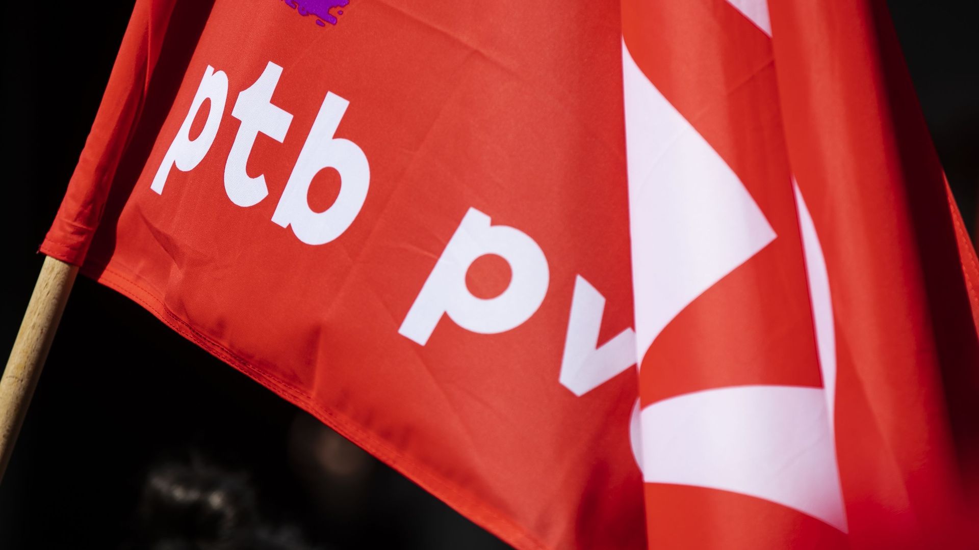 "Absence de débat", "exploitation", "mouvement sectaire" : pourquoi des élus du PTB claquent la porte ?