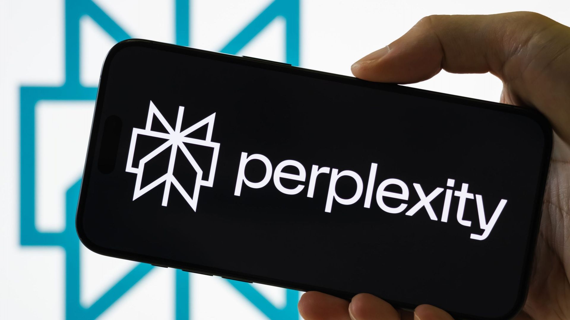 Selon le PDG de l'IA Perplexity, l’iPhone n’est pas près de disparaître