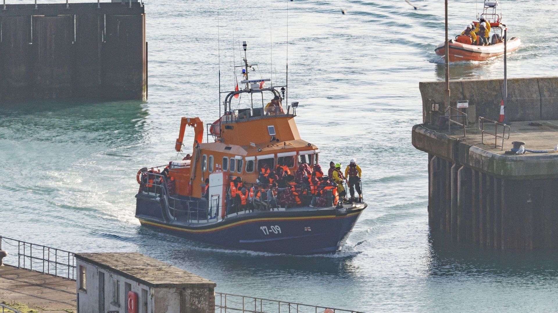 Traversées de la Manche : 151 migrants secourus en une journée, les ...