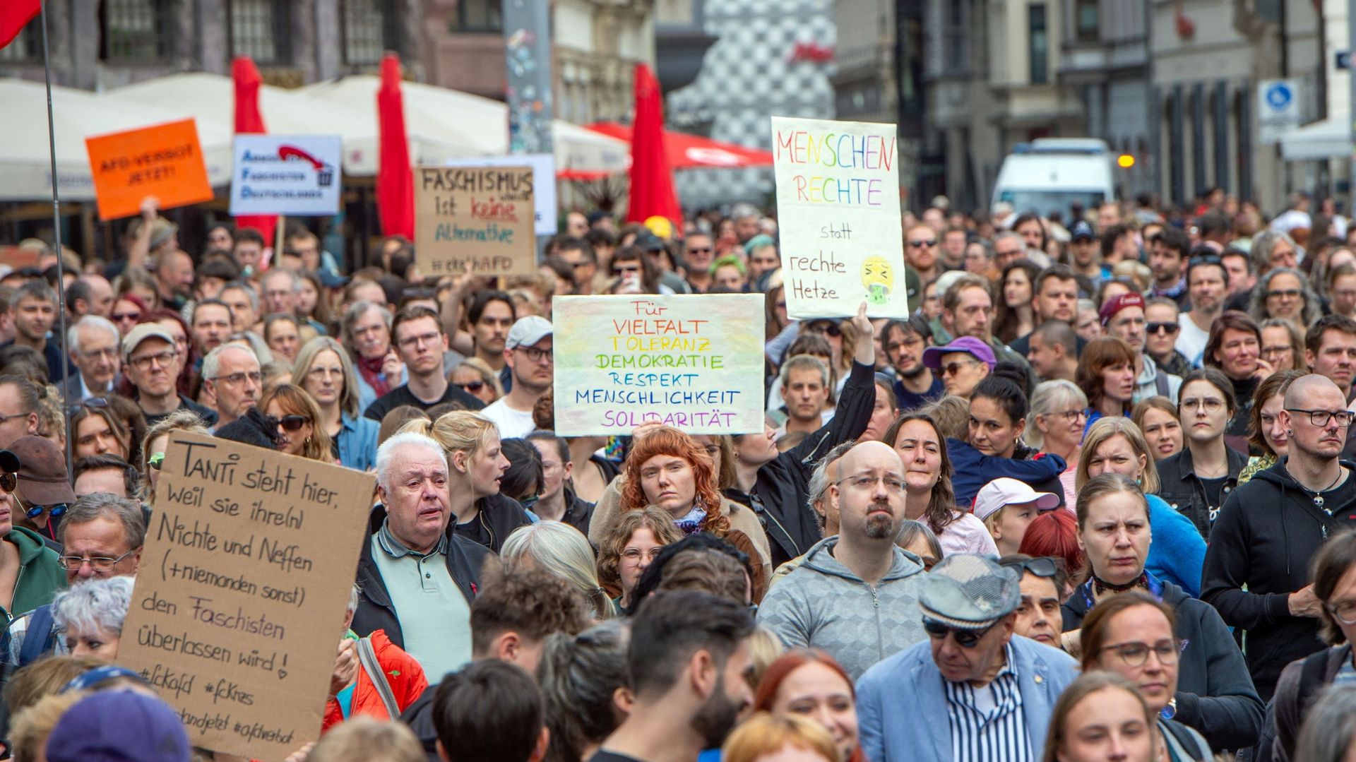 Quelque 150.000 personnes manifestent en Allemagne contre l’extrême droite