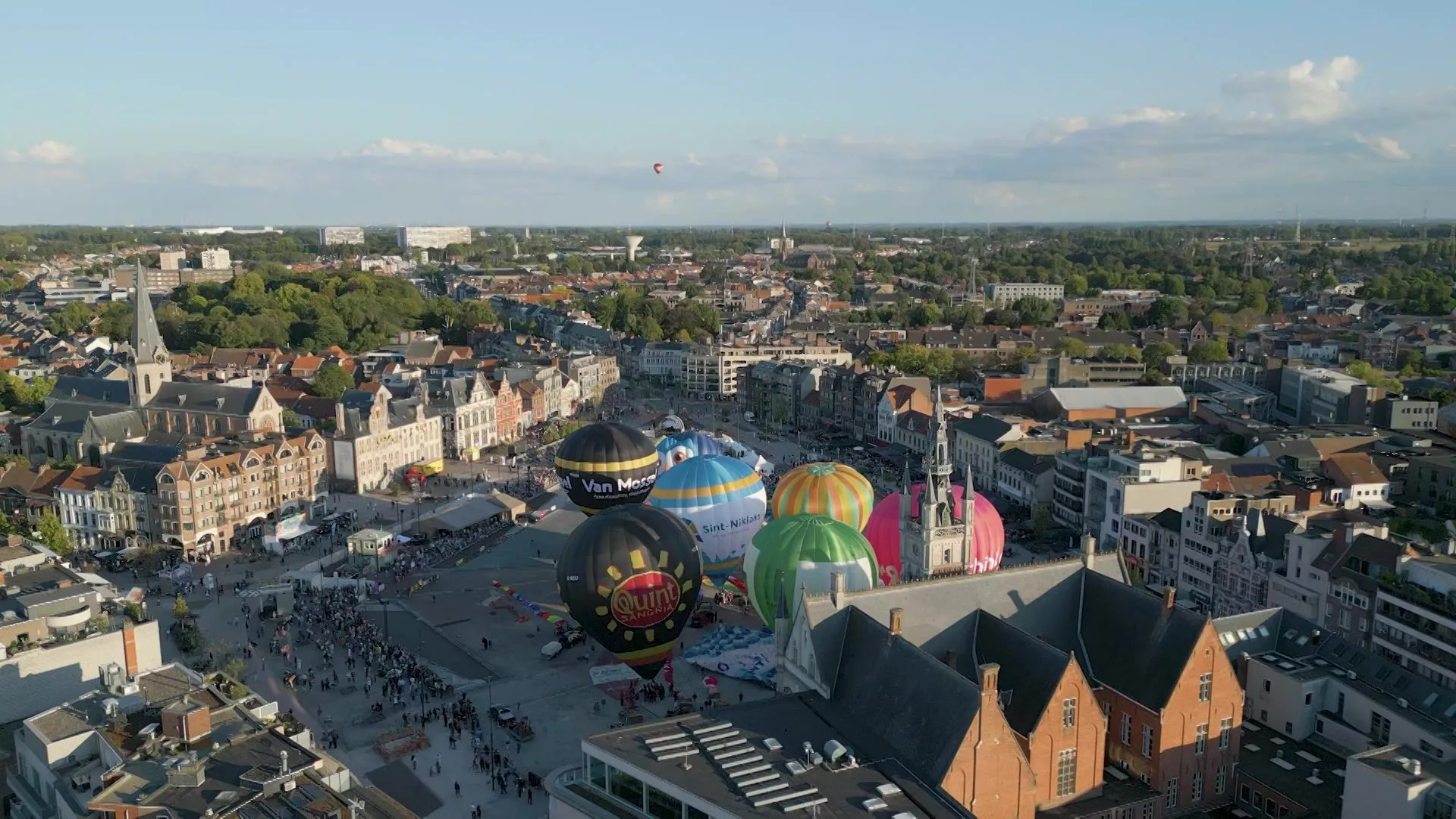 Grand Saint, Grande Place : Sint-Niklaas vaut le détour - RTBF Actus