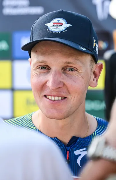 Cyclisme : le sourire de Tim Merlier après l'une de ses victoires sur le Tour de France.