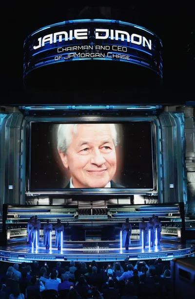 Perceuse géante, 3000 coffres dévalisés : spectaculaire braquage à 30 ...