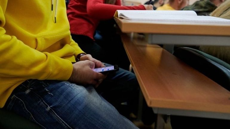 Utiliser ChatGPT, est-ce tricher ? Réflexions sur la fraude étudiante à l’ère des IA génératives Utiliser ChatGPT, est-ce tricher ? Réflexions sur la fraude étudiante à l’ère des IA génératives