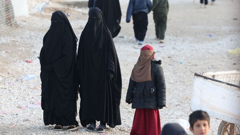 Camps de détenus en Syrie : une mère et sa fille belges demandent leur rapatriement sur fond d'instabilité