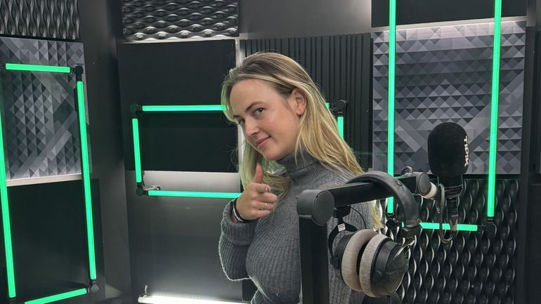 Alba dramatise le fait de zigui-zigui chez les jeunes