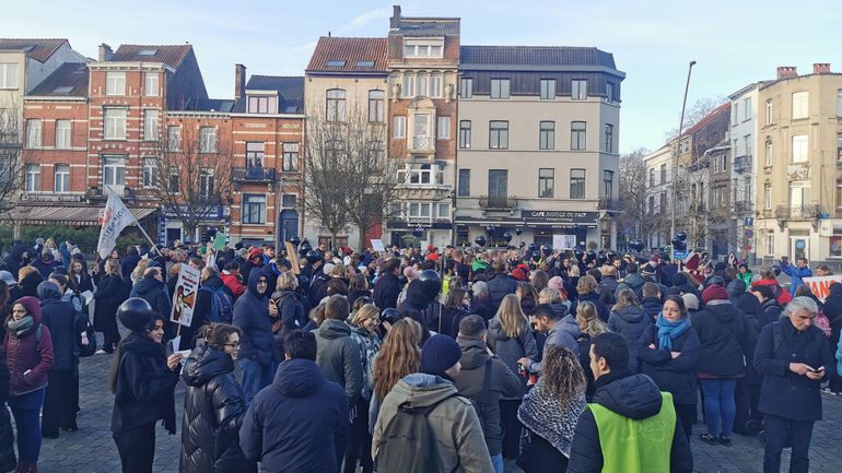 Environ 200 enseignants mobilisés à Anderlecht contre les réformes de l’enseignement