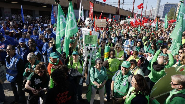 Nouvelle mobilisation des secteurs de la FWB : plusieurs milliers de personnes dans les rues de Bruxelles