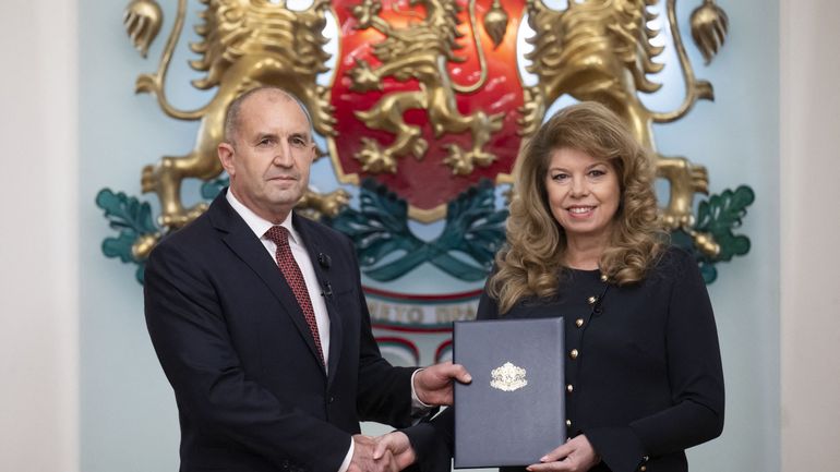 Bulgarie : le pro-russe Roumen Radev nommé officiellement Premier ministre