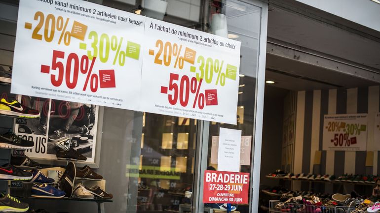 Acheter une robe à prix réduit avant les soldes ? C'est possible... à certaines conditions