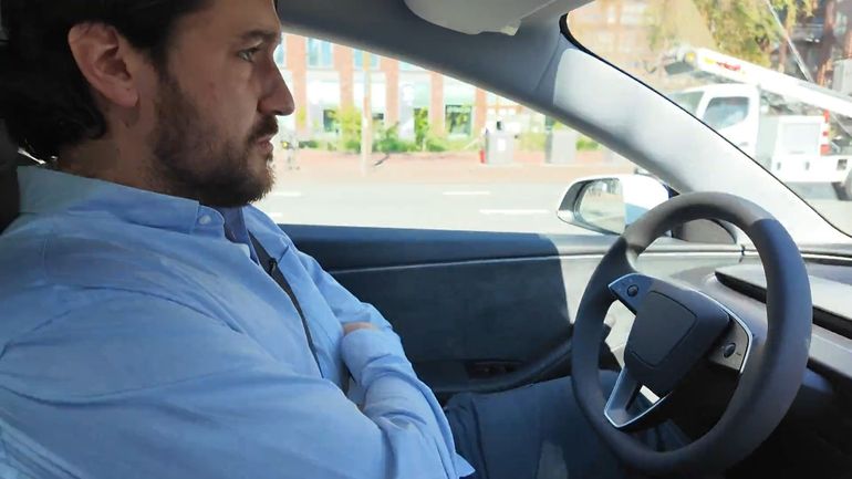 Un oeil sur demain : quand la conduite autonome relègue le chauffeur au rang d'assistant