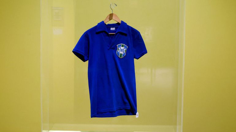 Enchères à New York : le maillot de Pelé lors de la finale du Mondial 1958 vendu... 4,9 millions de dollars