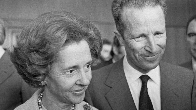 La revue de presse : et si le secret du roi Baudouin pouvait aider le gouvernement fédéral ?