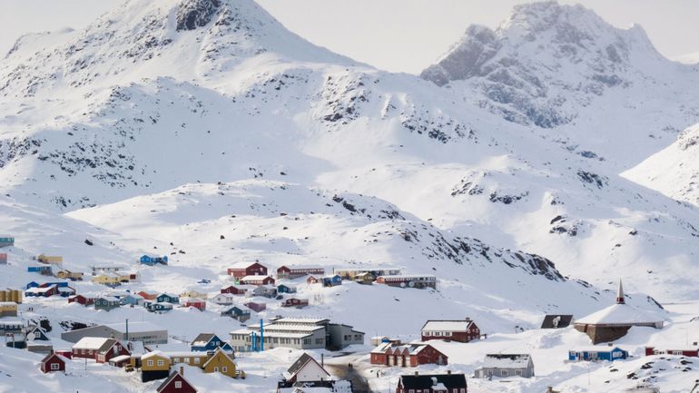 La revue de presse : de la neige du Groenland, tant convoité par Donald Trump, à celle qui tombe sur nos contrées