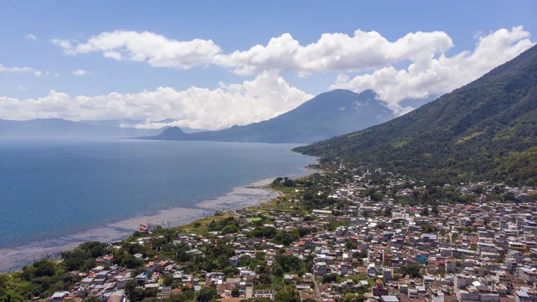En 3 ans, la commune a réduit de 80% sa &quot;production&quot; de déchets plastiques. Le lac Atitlán est plus propre qu&#x27;auparavant. 