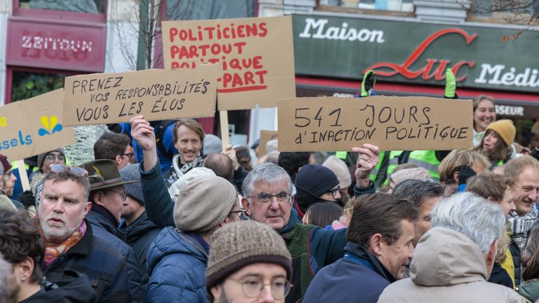 Crise politique à la région bruxelloise : voici la ligne du temps du record mondial sans gouvernement de plein exercice