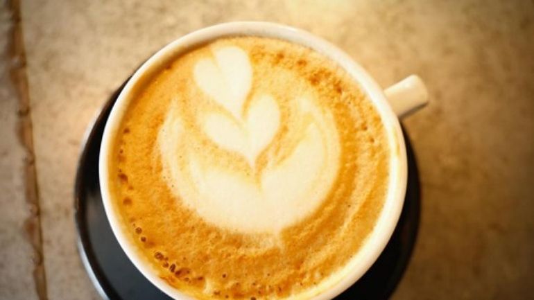 Une récolte record entraîne une baisse du prix du café