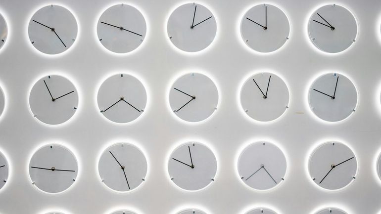 Pourquoi les physiciens et les philosophes ont-ils eu tant de mal à comprendre la nature du temps ? Pourquoi les physiciens et les philosophes ont-ils eu tant de mal à comprendre la nature du temps ?