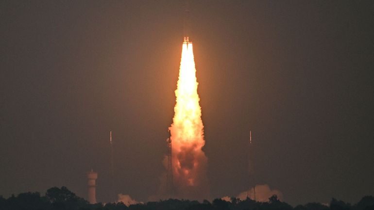 L’Inde place sur orbite avec succès un gros satellite de télécommunications