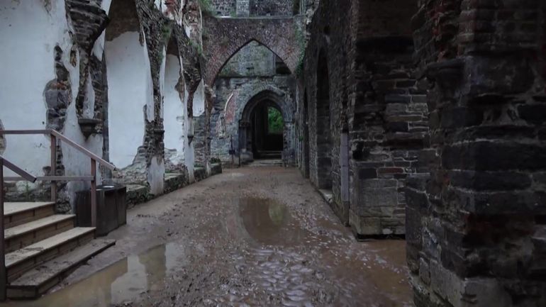 À Villers-la-Ville, l'abbaye rattrapée par la boue après les violents orages