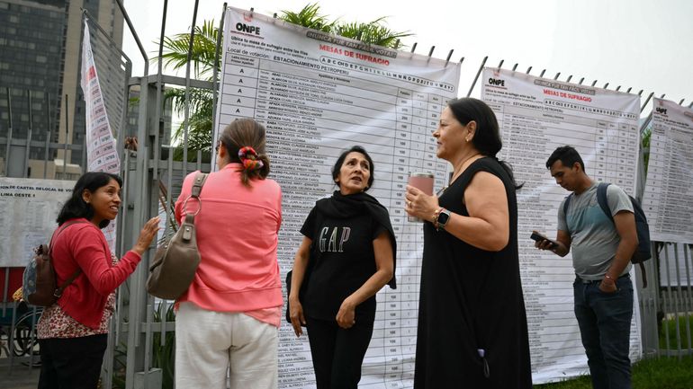 Les Péruviens élisent leur 9e président en dix ans