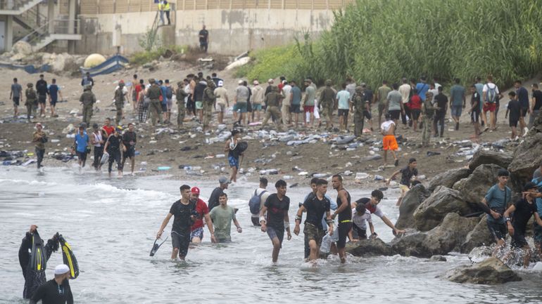 Tensions migratoires à Ceuta : plus de 48.000 migrants seraient déjà rentrés au Maroc, l'Italie suspend l'ouverture de l'espace Schengen à l'Espagne