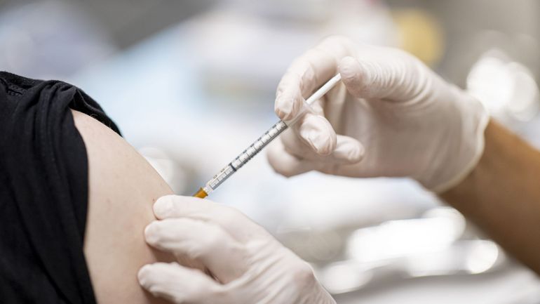 Vaccination contre la grippe : médecins et pharmaciens se disputent les patients, le nombre de vaccinés stagne