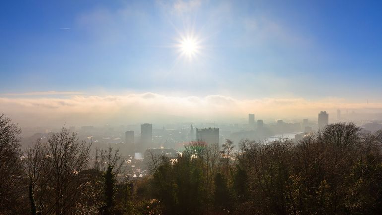 La chaleur fait grimper la pollution à l'ozone : la qualité de l'air se dégrade en Belgique