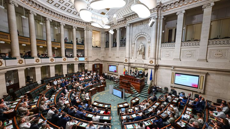 La Chambre adopte la réforme des pensions, un des chantiers phares de la coalition Arizona