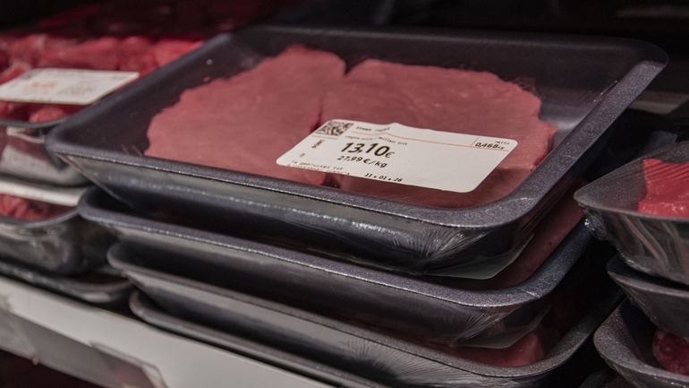 Une innovation belge et écologique révolutionne l'emballage de viande fraîche conditionnée en supermarché