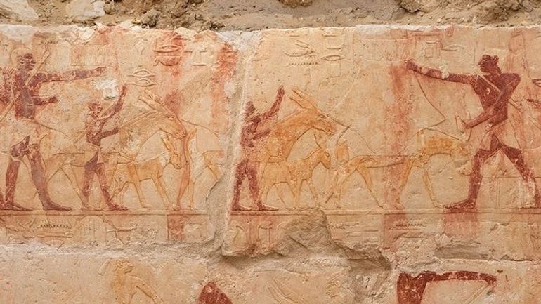 En Égypte, une tombe colorée, vieille de 4300 ans, mise au jour à Saqqarah